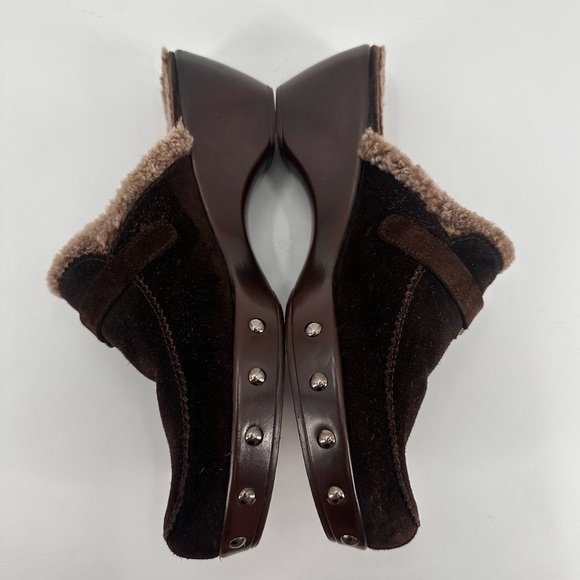 Stuart Weitzman Brown Suede Mules with Fur Trim - Picture 4 of 7